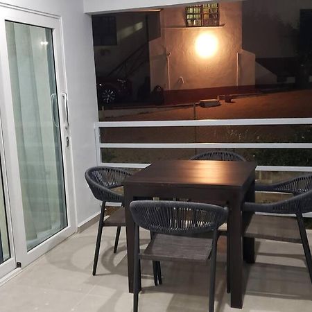 Cg Apartment - Turtuga Willemstad Esterno foto